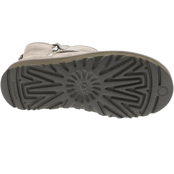 NWT UGG Classic Mini Bailey Zip Boots - Picture 3 of 7